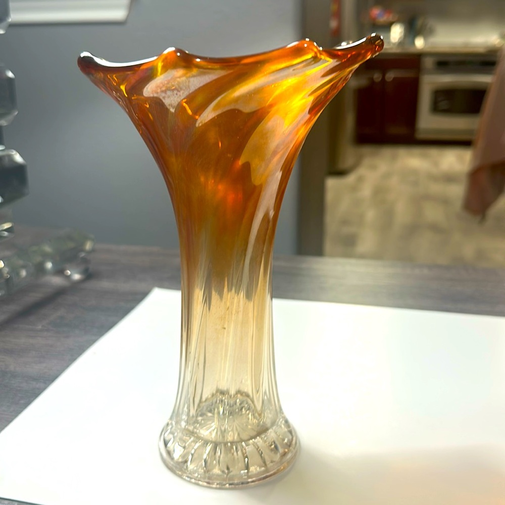 Imperial Carnival Marigold Twist Glass Ribbed Vase